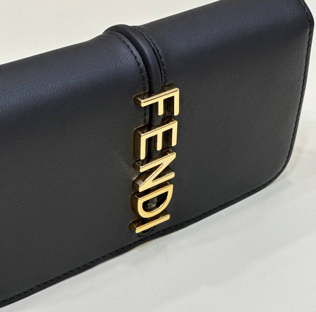 Fendi  8BS076 Fendigraphy Wallet On Chain Black leather wallet