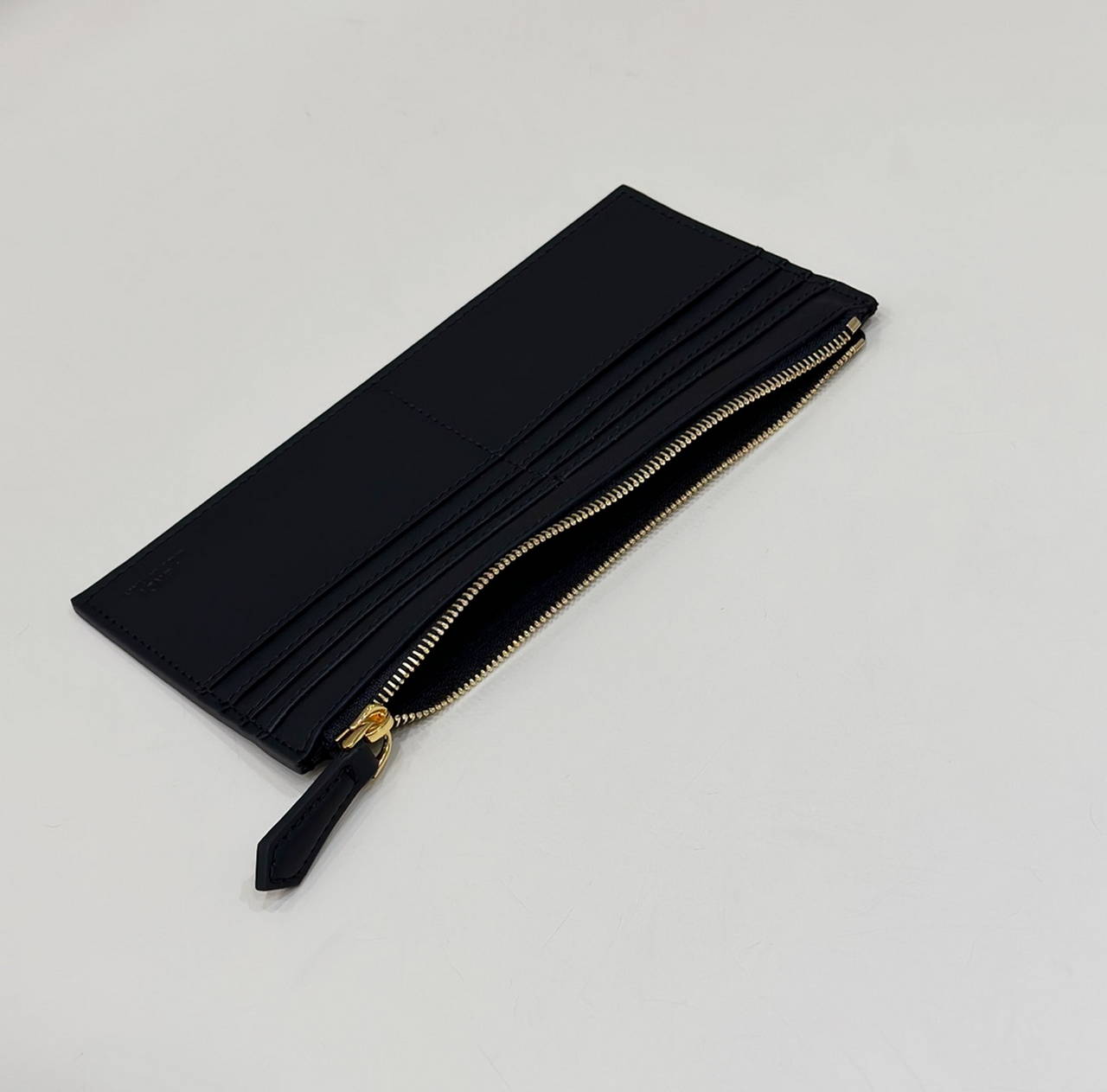 Fendi  8BS076 Fendigraphy Wallet On Chain Black leather wallet
