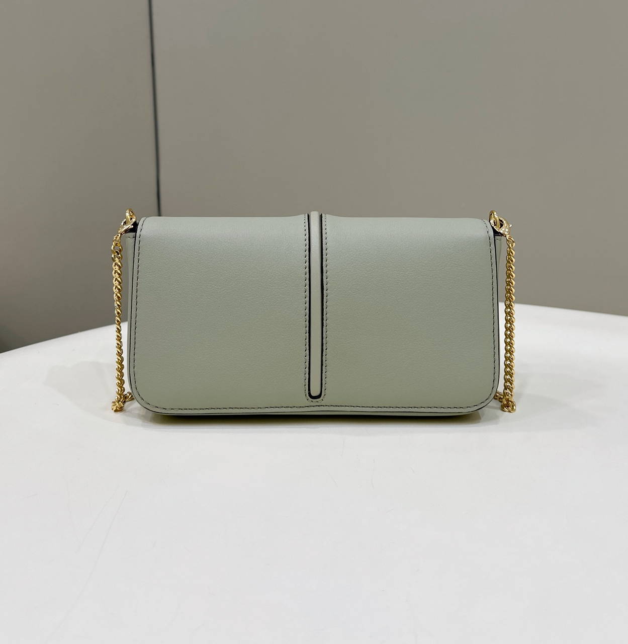 Fendi  8BS076 Fendigraphy Wallet On Chain Green leather wallet