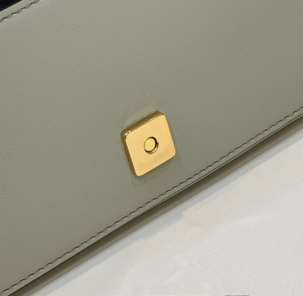 Fendi  8BS076 Fendigraphy Wallet On Chain Green leather wallet