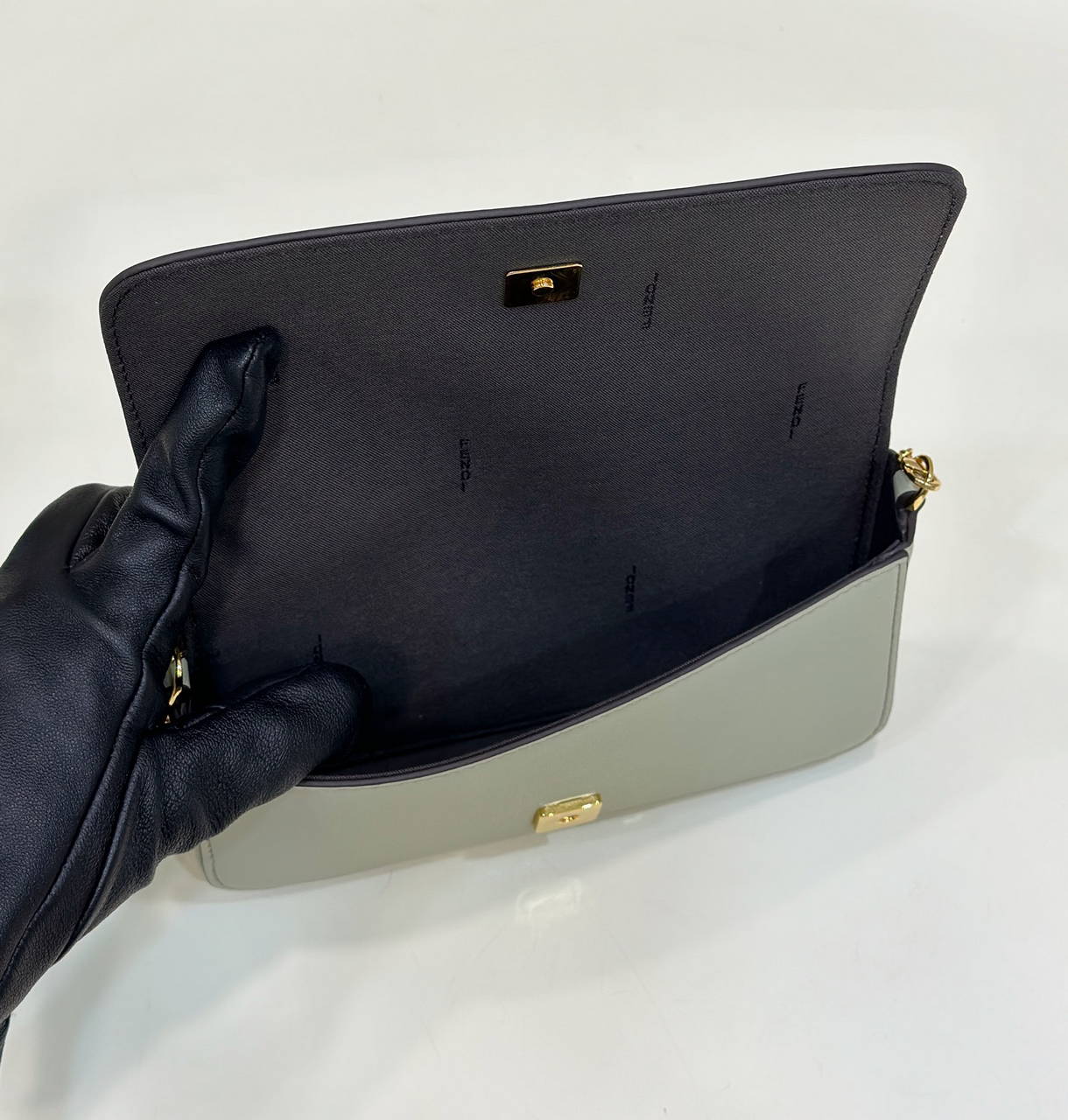 Fendi  8BS076 Fendigraphy Wallet On Chain Green leather wallet