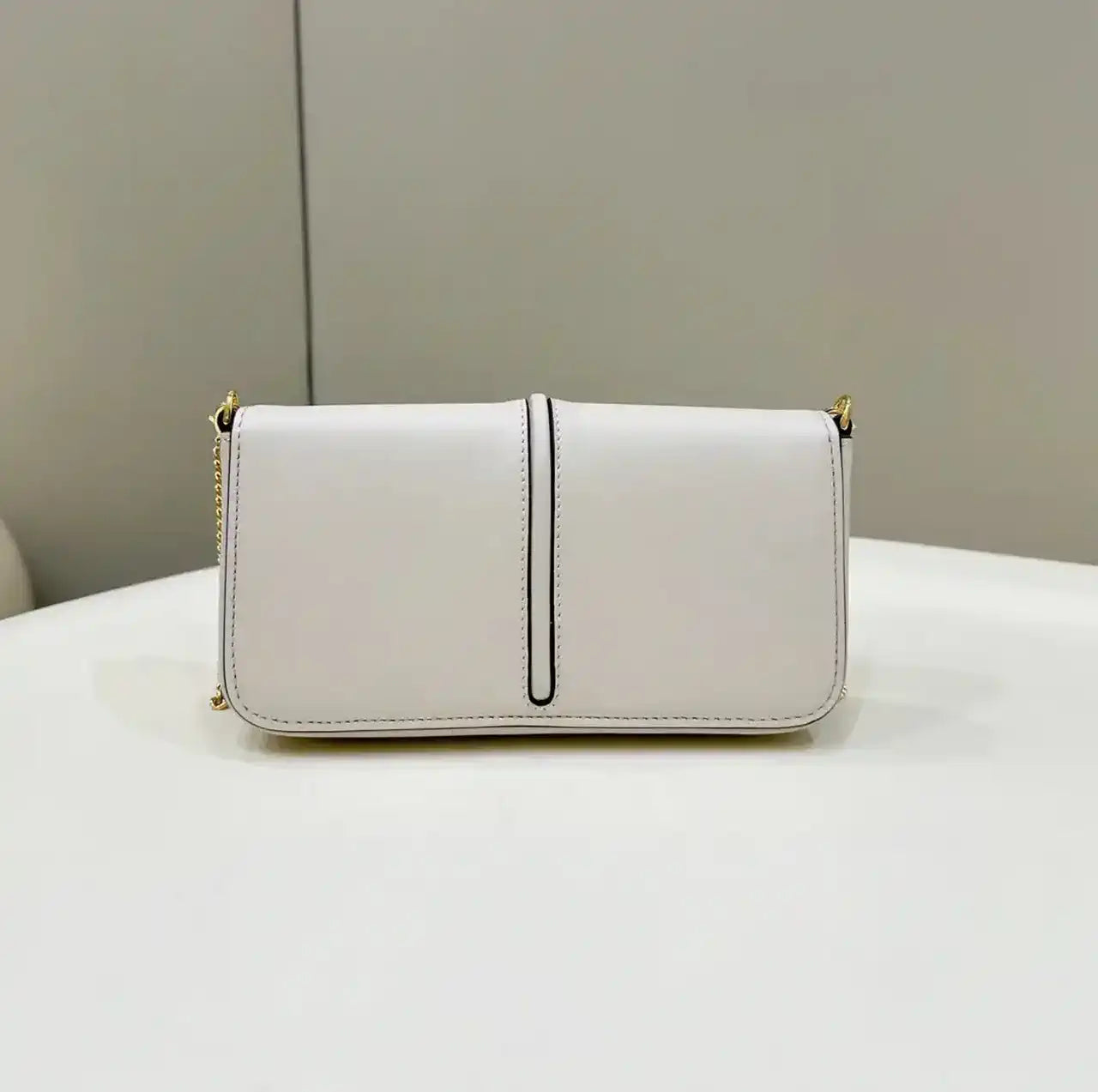 Fendi  8BS076 Fendigraphy Wallet On Chain White leather wallet