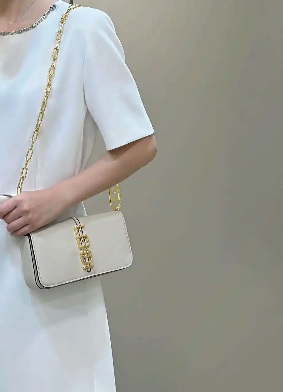 Fendi  8BS076 Fendigraphy Wallet On Chain White leather wallet