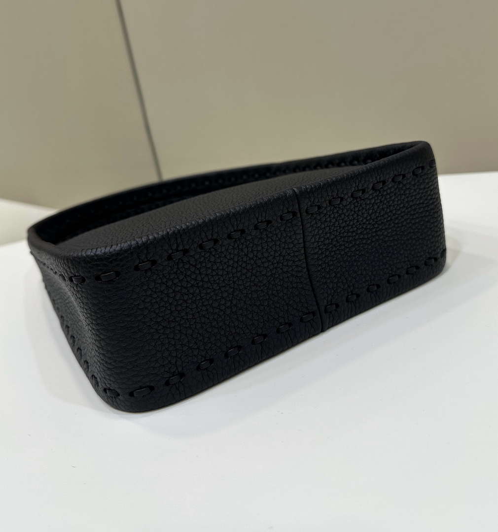 Fendi 8BS094 Mini Fendessence Black mini bag 80165A