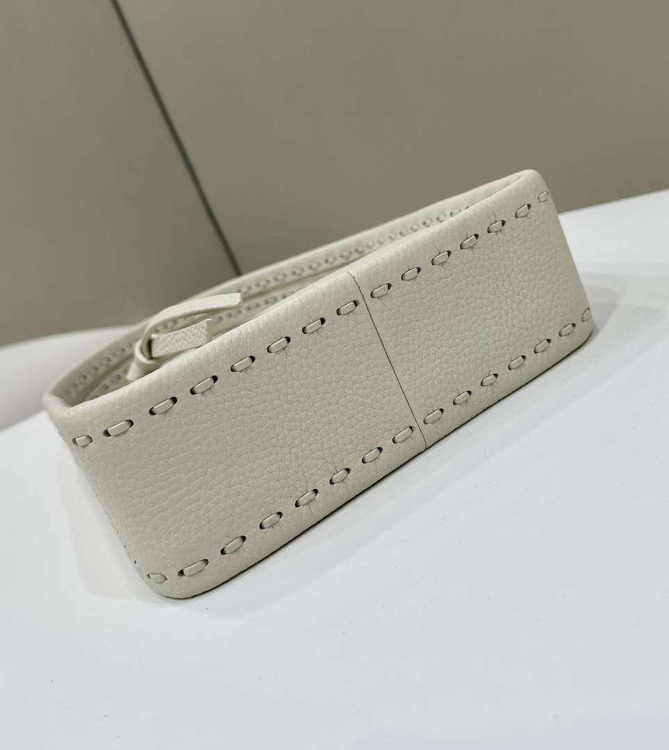 Fendi 8BS094 Mini Fendessence White mini bag 80165A
