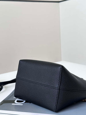 Fendi 8BS096 Black Selleria bag with 62 hand-sewn topstitches 8655C - Default Title - View 4