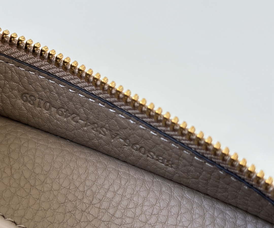 Fendi 8BS096 Gray Selleria bag with 62 hand-sewn topstitches 8655C