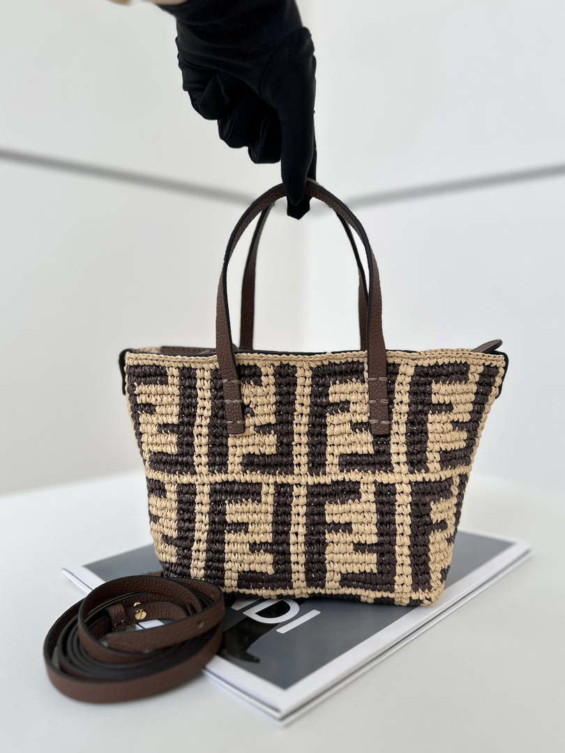 Fendi 8BS096 Roll Mini Brown FF raffia crochet mini bag 8655