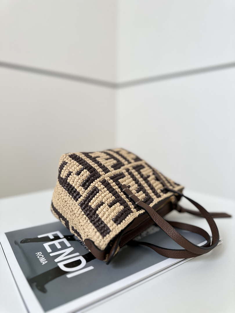 Fendi 8BS096 Roll Mini Brown FF raffia crochet mini bag 8655