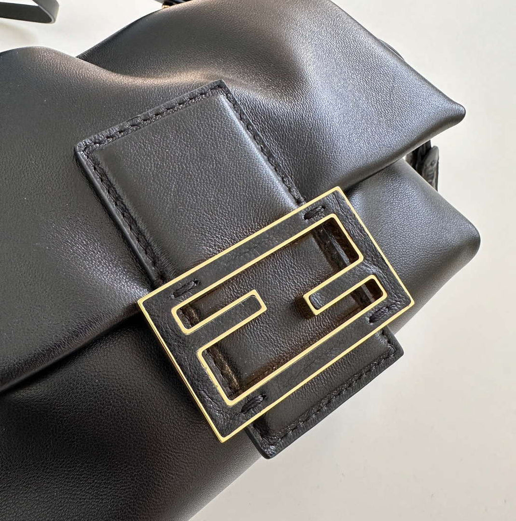 Fendi 8BS105ABVEF0K7E Mamma Baguette Small Black nappa leather mini bag 8677