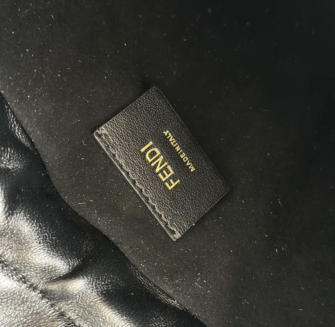Fendi 8BS105ABVEF0K7E Mamma Baguette Small Black nappa leather mini bag 8677