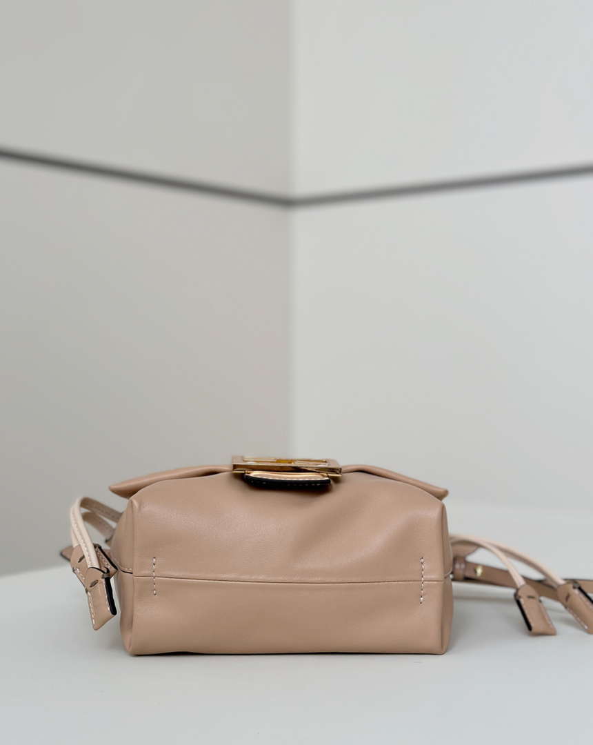 Fendi 8BS105ABVEF0K7E Mamma Baguette Small Pale pink nappa leather mini bag 8677