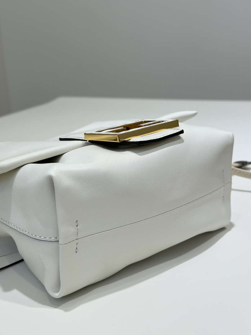 Fendi 8BS105ABVEF0K7E Mamma Baguette Small White nappa leather bag 8677S