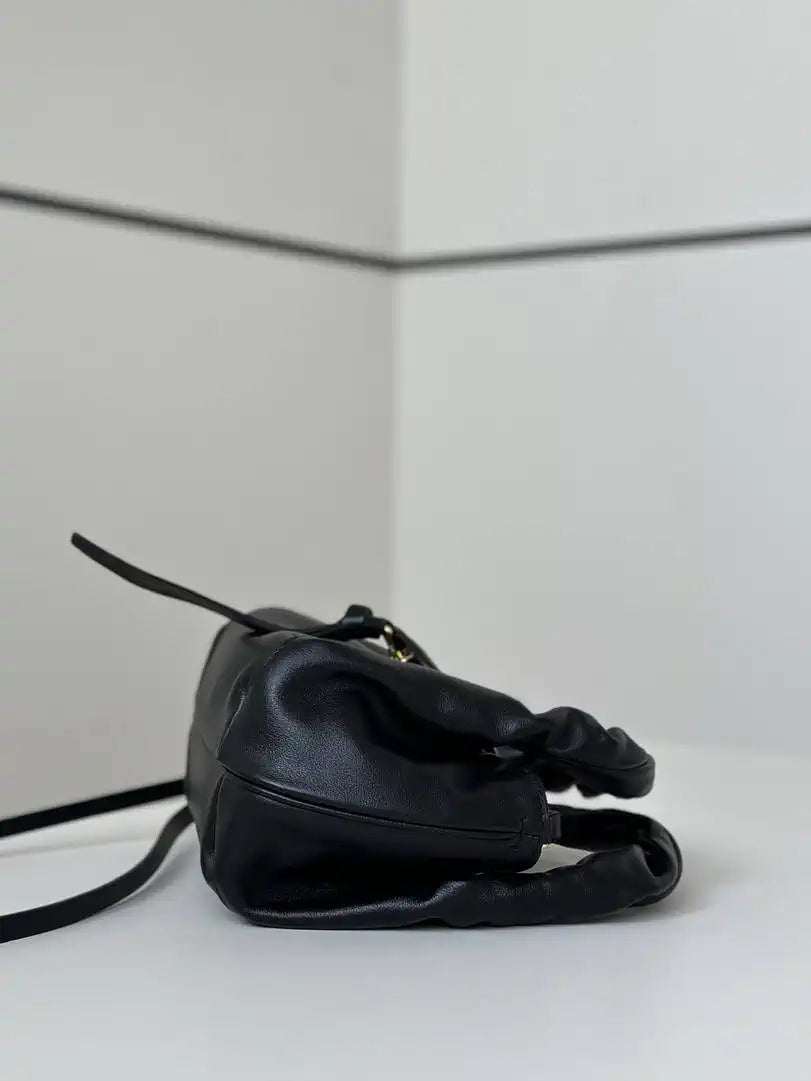Fendi 8BS110 Fendi Spy Mini Black leather mini-bag
