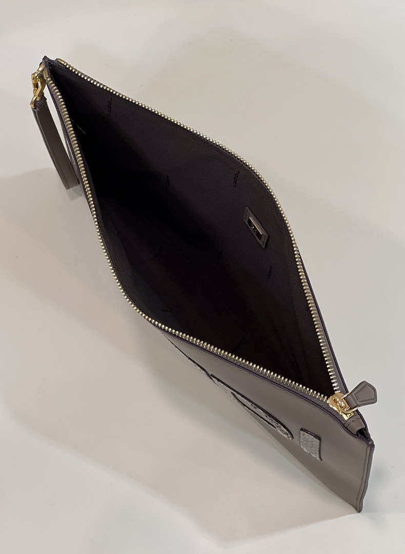 Fendi 8N0178AC9L Fendi logo flat pouch clutch 8370L Gray