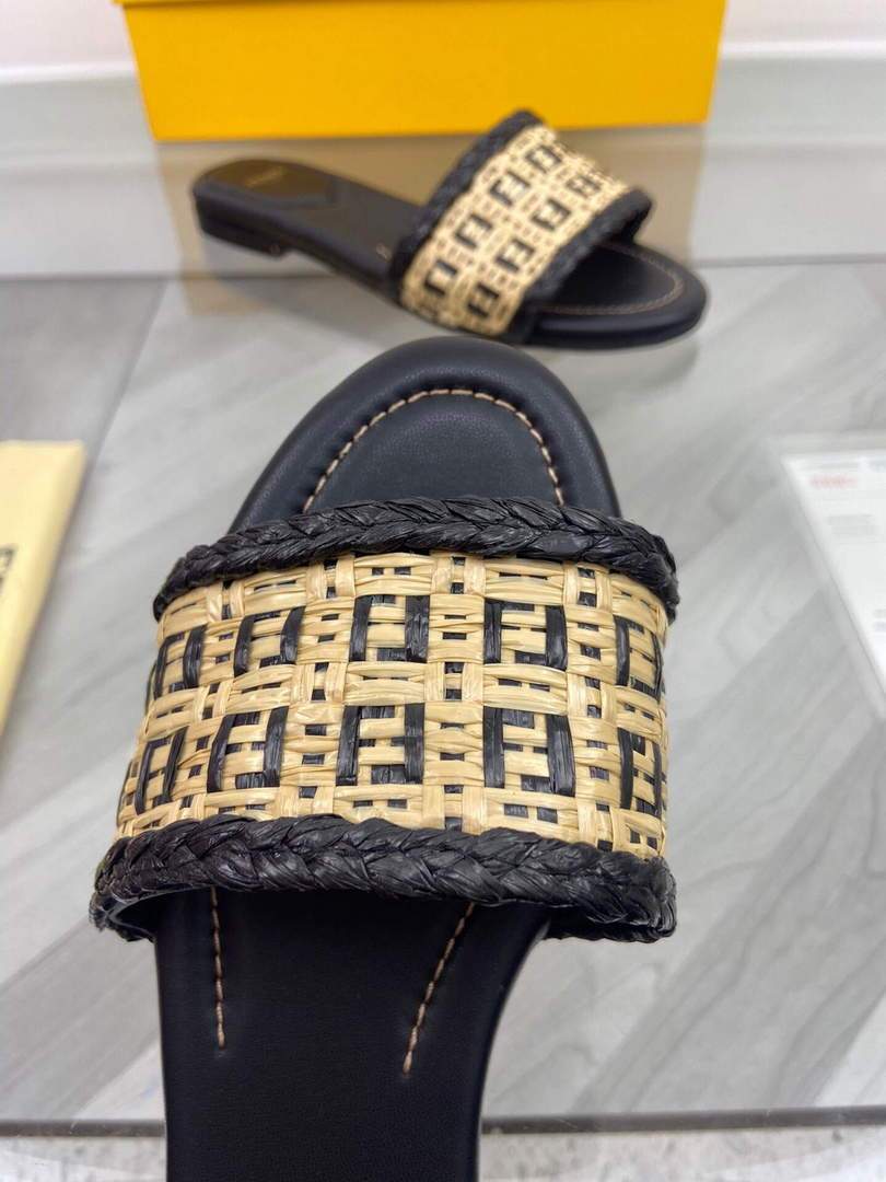 Fendi 8R8092 FF Interlace Leather Slides Flats Shoes Black - luxibagsmall