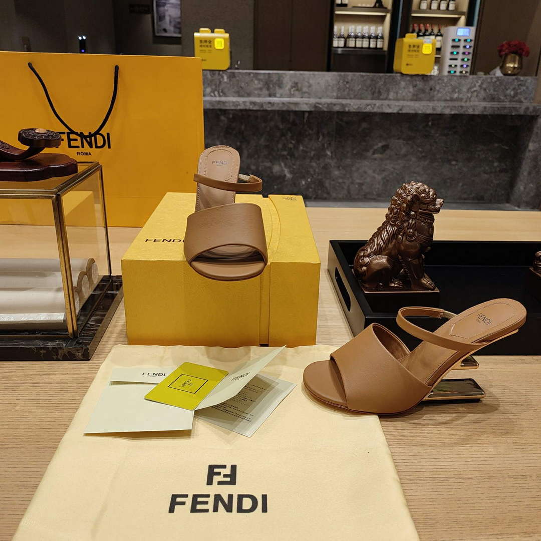 Fendi 8R8212 Women's High-heeled Sandals F88357