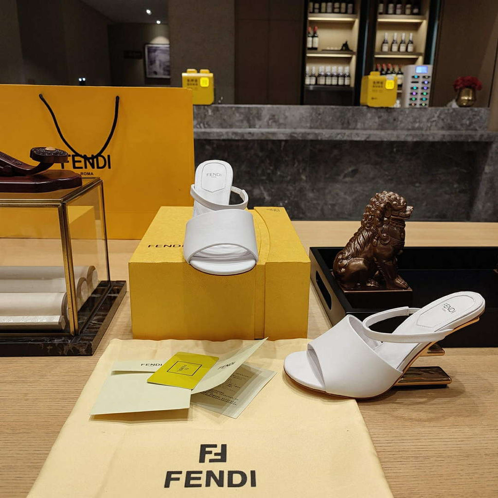 Fendi 8R8212 Women's High-heeled Sandals F88362