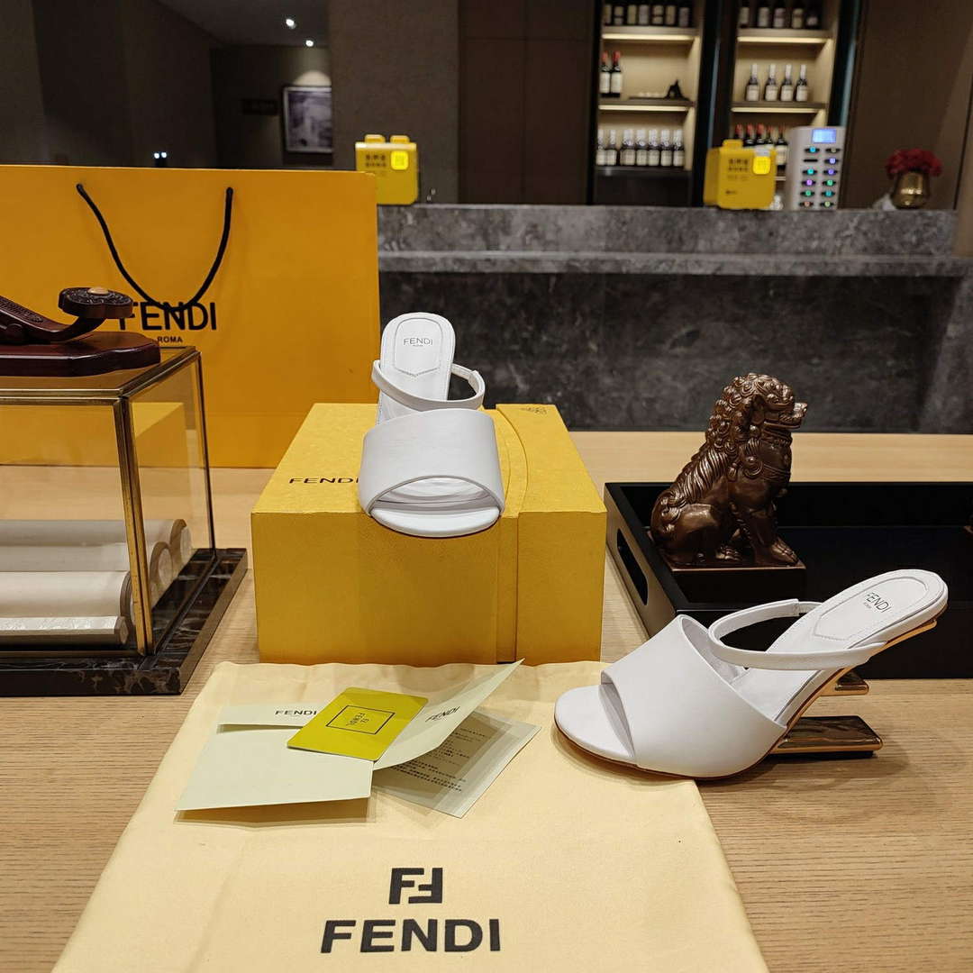 Fendi 8R8212 Women's High-heeled Sandals F88362