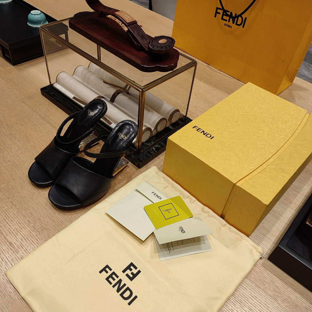Fendi 8R8212 Women's High-heeled Sandals F88363