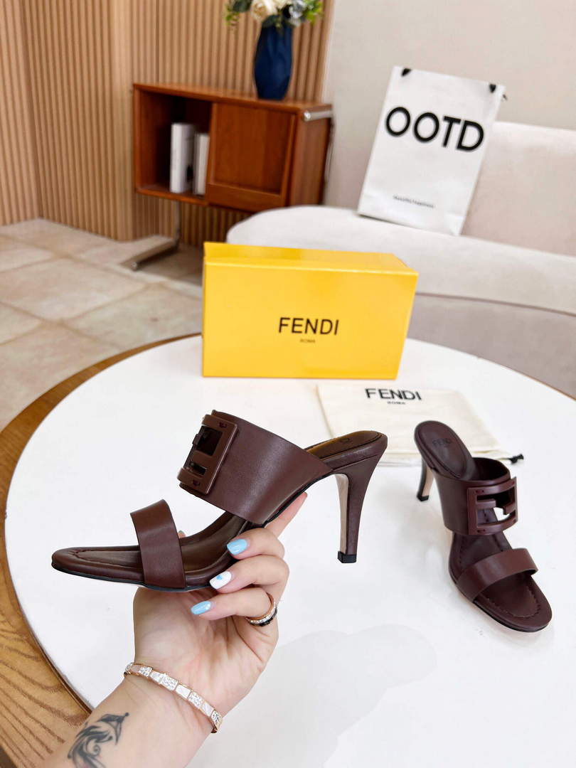 Fendi 8R8287 Baguette Slides Leather Brown