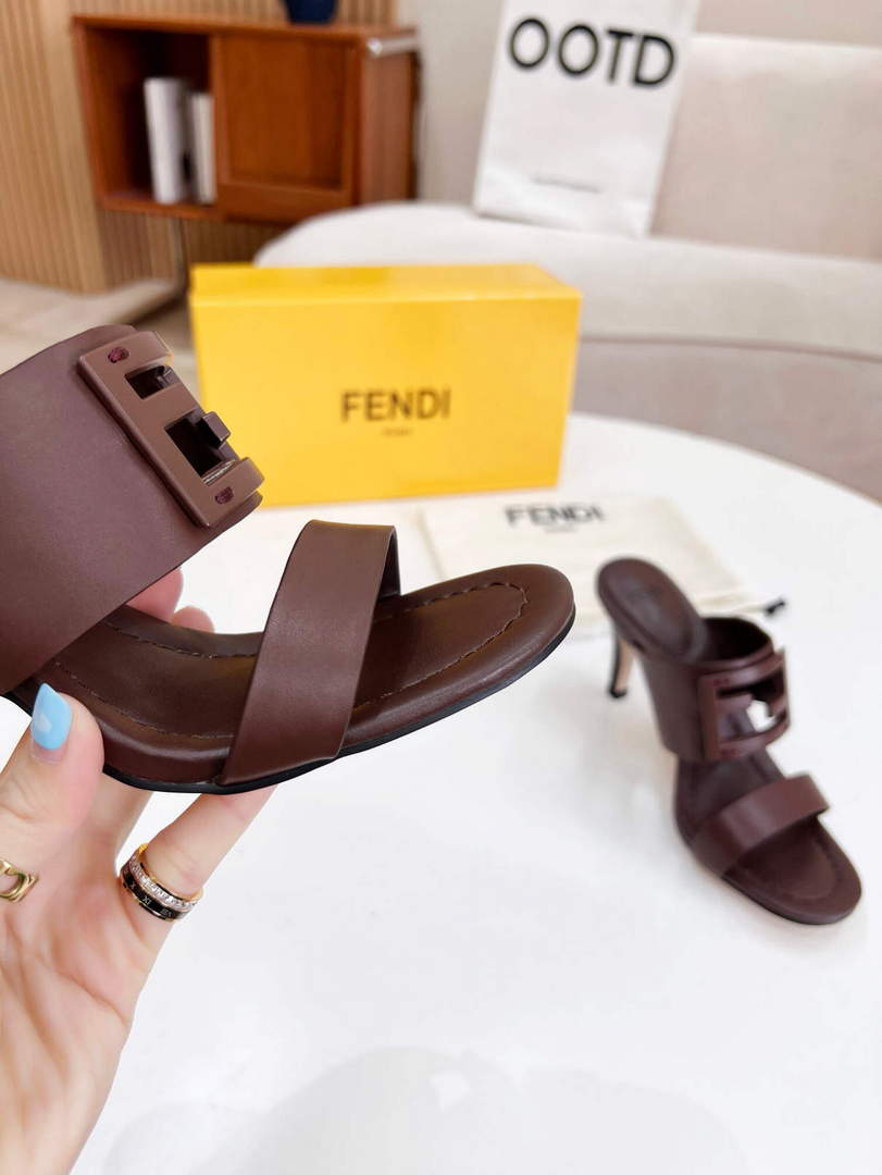 Fendi 8R8287 Baguette Slides Leather Brown