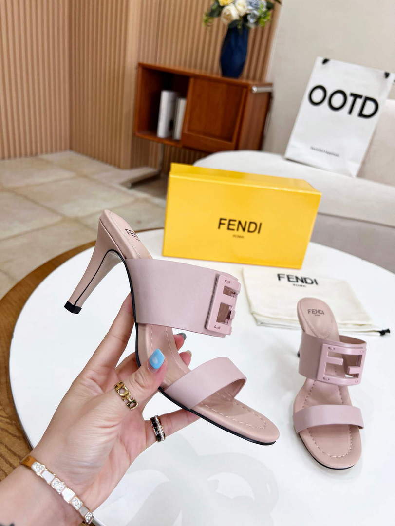 Fendi 8R8287 Baguette Slides Leather Pink