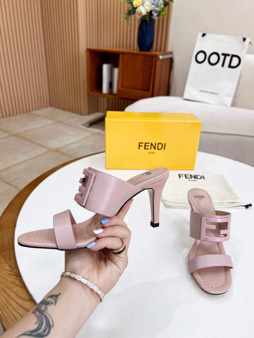 Fendi 8R8287 Baguette Slides Leather Pink