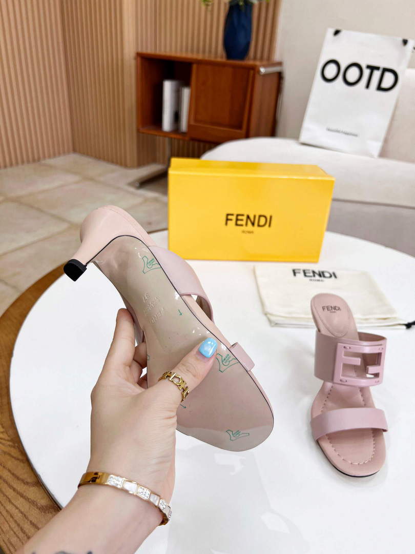 Fendi 8R8287 Baguette Slides Leather Pink