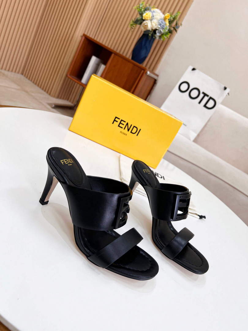 Fendi 8R8287 Baguette Slides Leather Black - 35 - View 2
