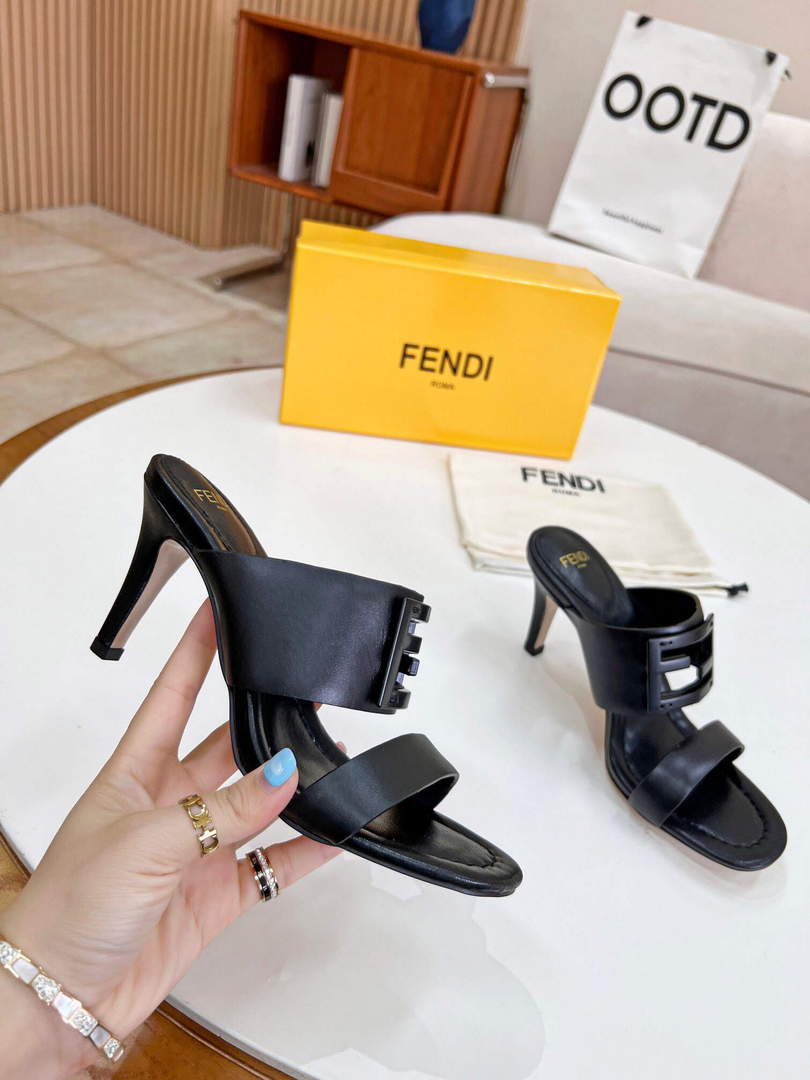 Fendi 8R8287 Baguette Slides Leather Black
