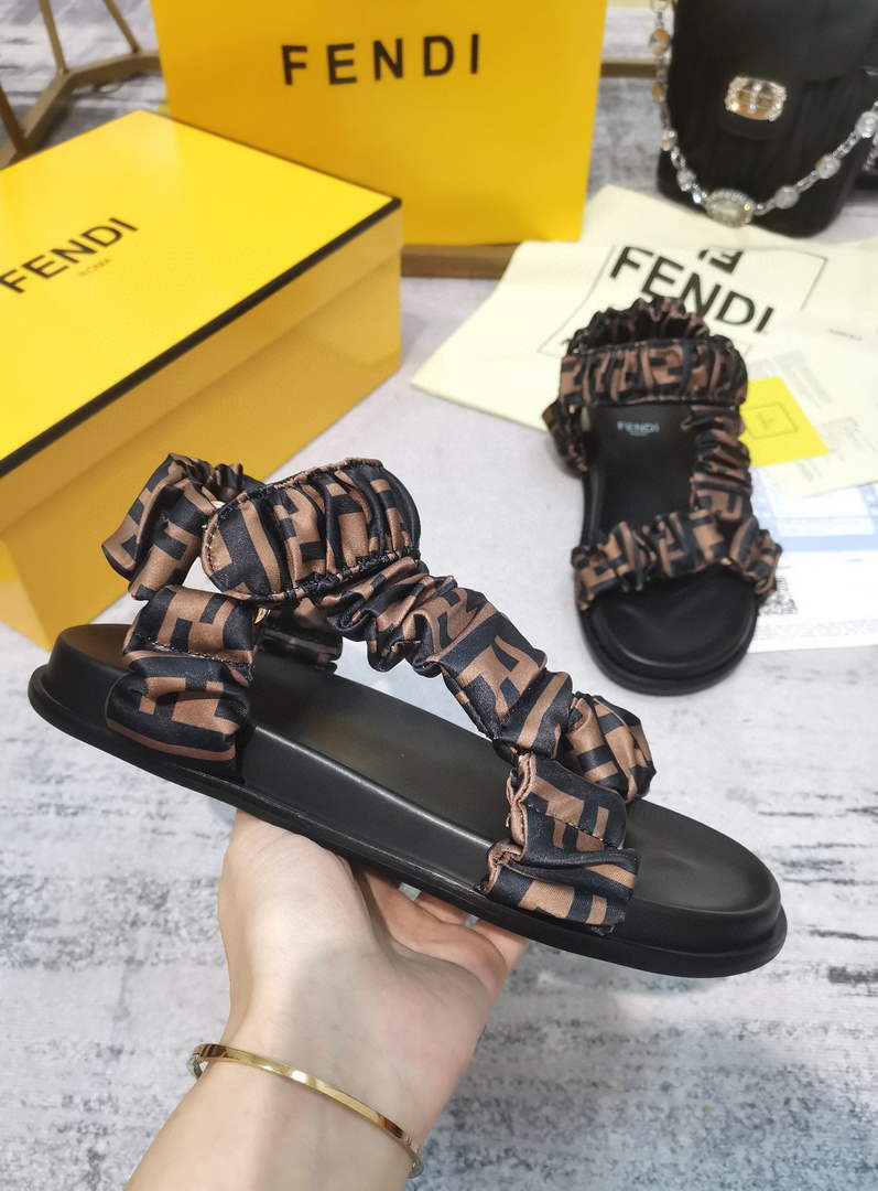 Fendi 8X8291 Feel Brown satin sandals Heel height 25mm Brown
