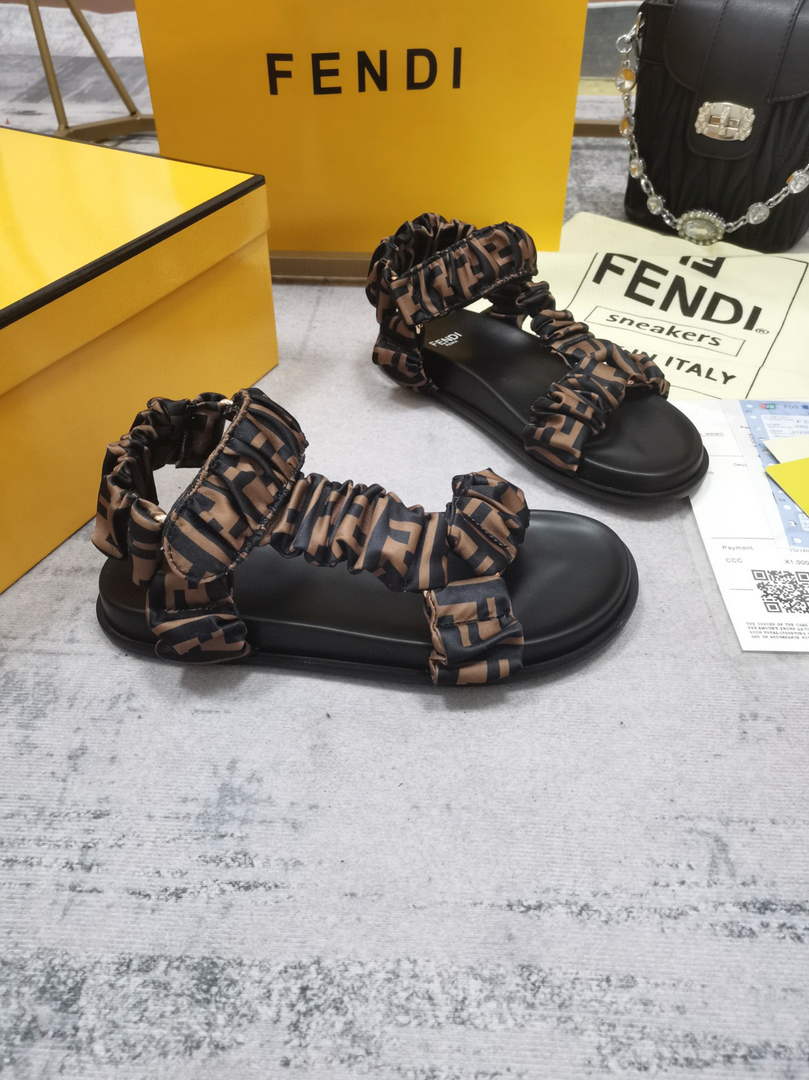 Fendi 8X8291 Feel Brown satin sandals Heel height 25mm Brown