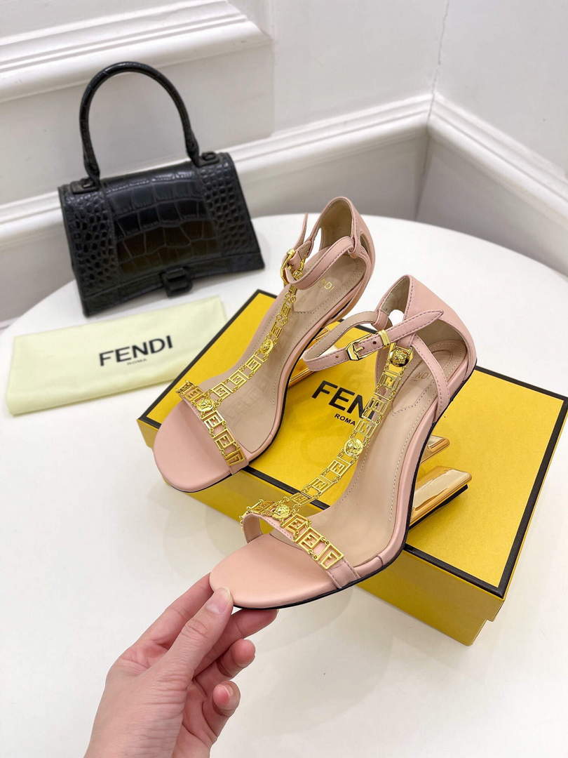 Fendi 8X8306 First Fendace Leather high-heeled Sandals pink