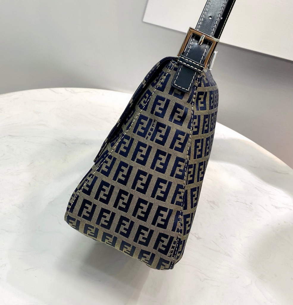 Fendi Bag 0121 Shoulder bag Blue