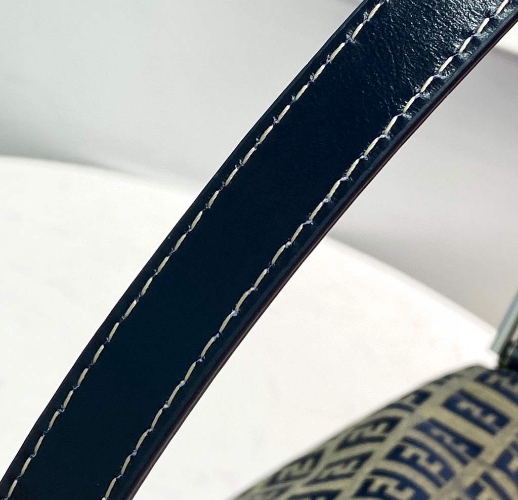 Fendi Bag 0121 Shoulder bag Blue
