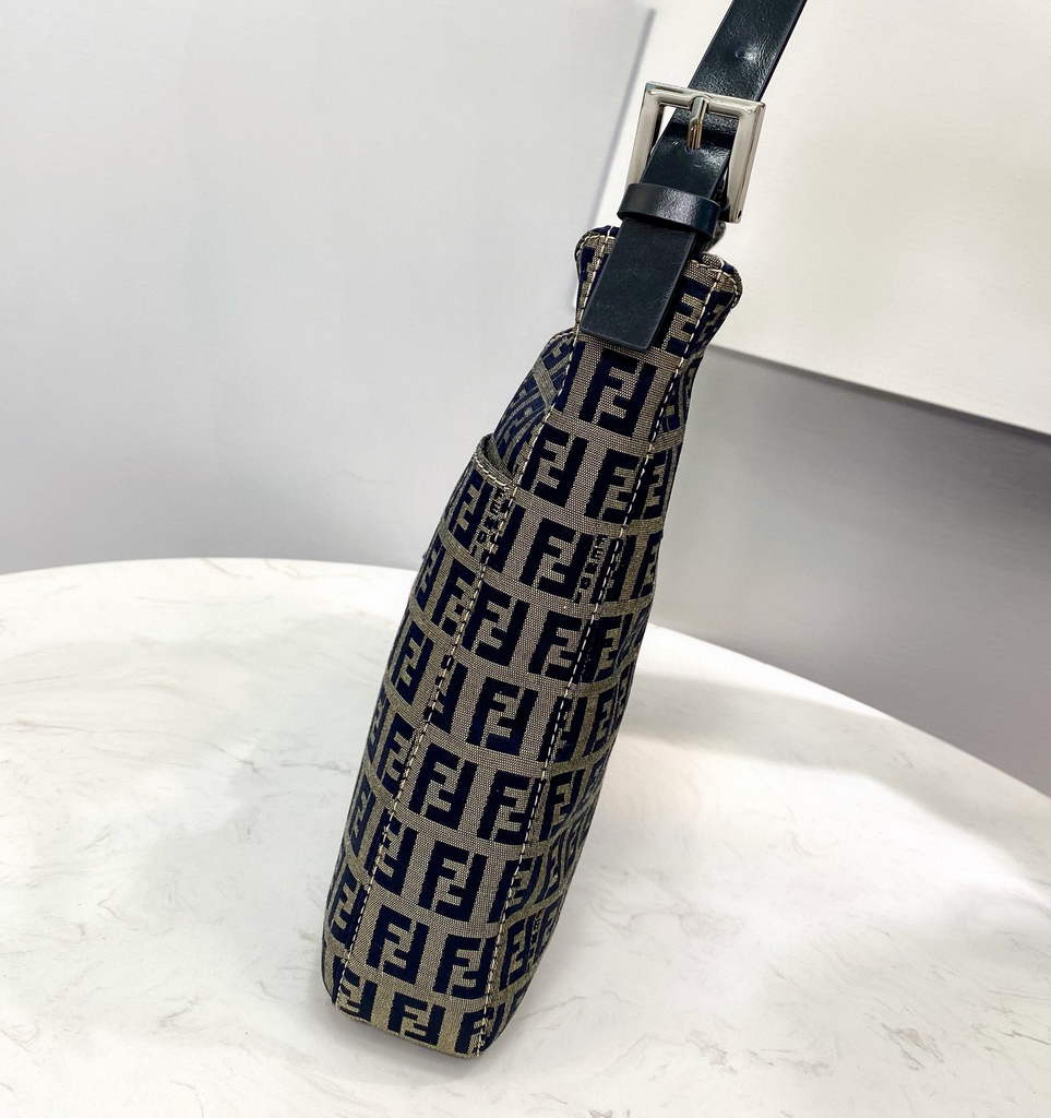 Fendi Bag 8320 Shoulder bag Blue