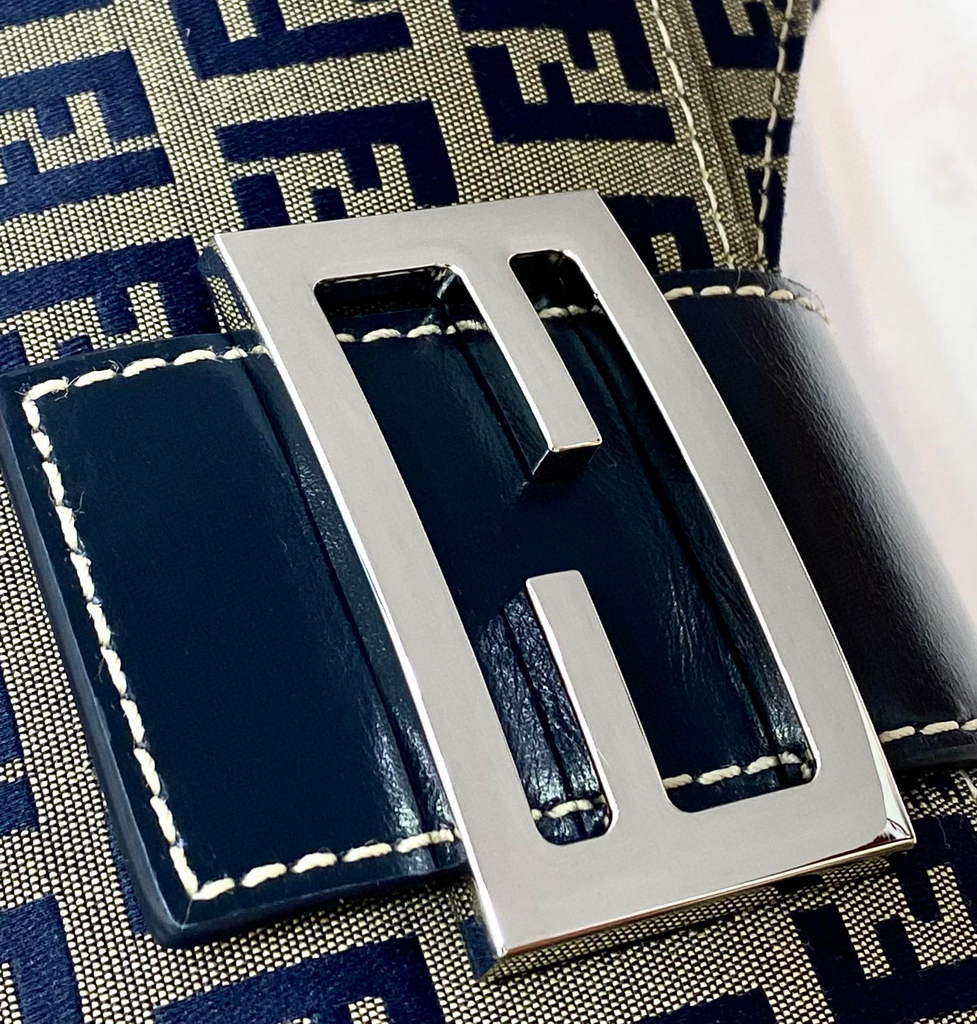 Fendi Bag 8320 Shoulder bag Blue
