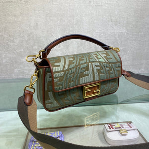 Fendi Baguette Bag 0191M Shoulder Bag 8BR600 Green - Default Title - View 2