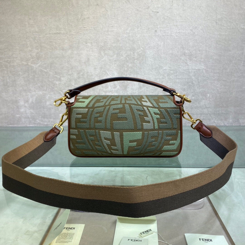 Fendi Baguette Bag 0191M Shoulder Bag 8BR600 Green