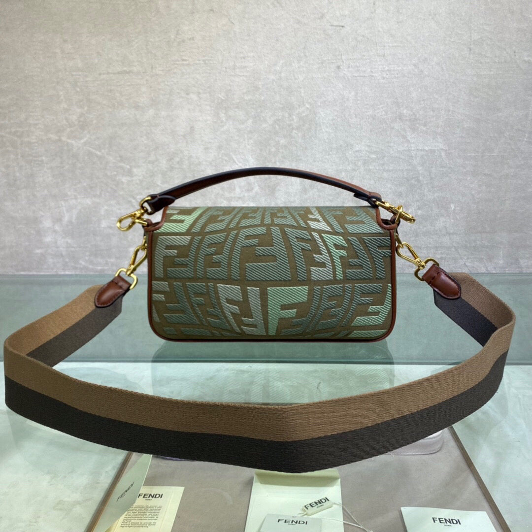 Fendi Baguette Bag 0191M Shoulder Bag 8BR600 Green - Default Title - View 3