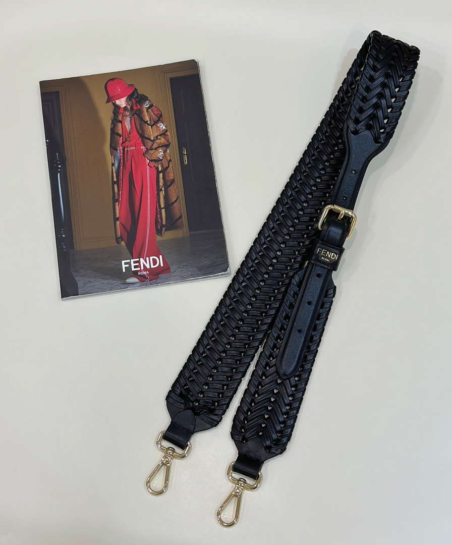 Fendi F10108 Handbag Fashionable cowhide Shoulder Strap Black 9001 - Default Title - View 1