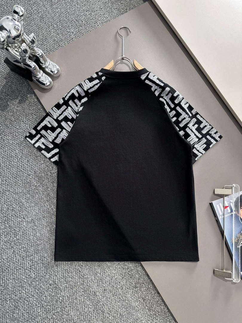 Fendi Fashion Short-sleeved T-shirt for Men and Women F77202