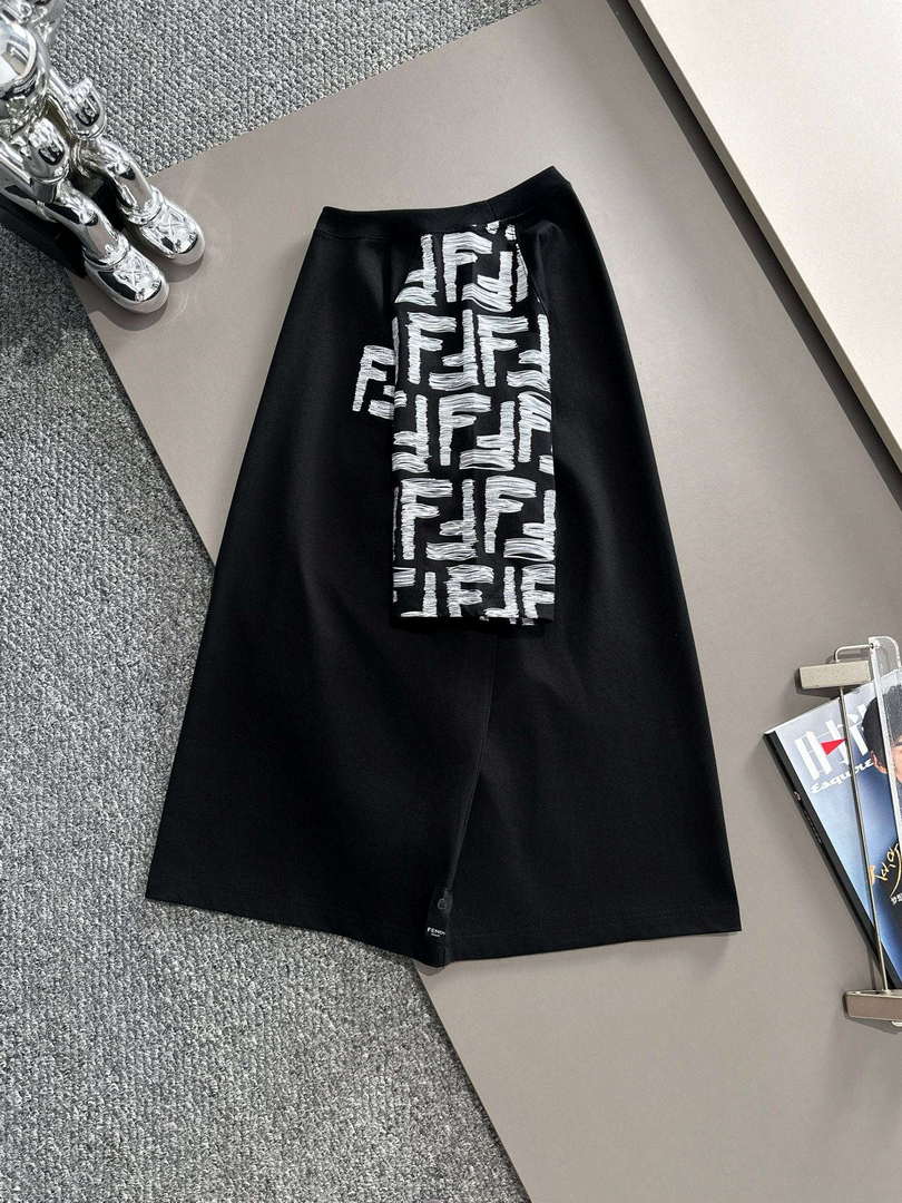 Fendi Fashion Short-sleeved T-shirt for Men and Women F77202
