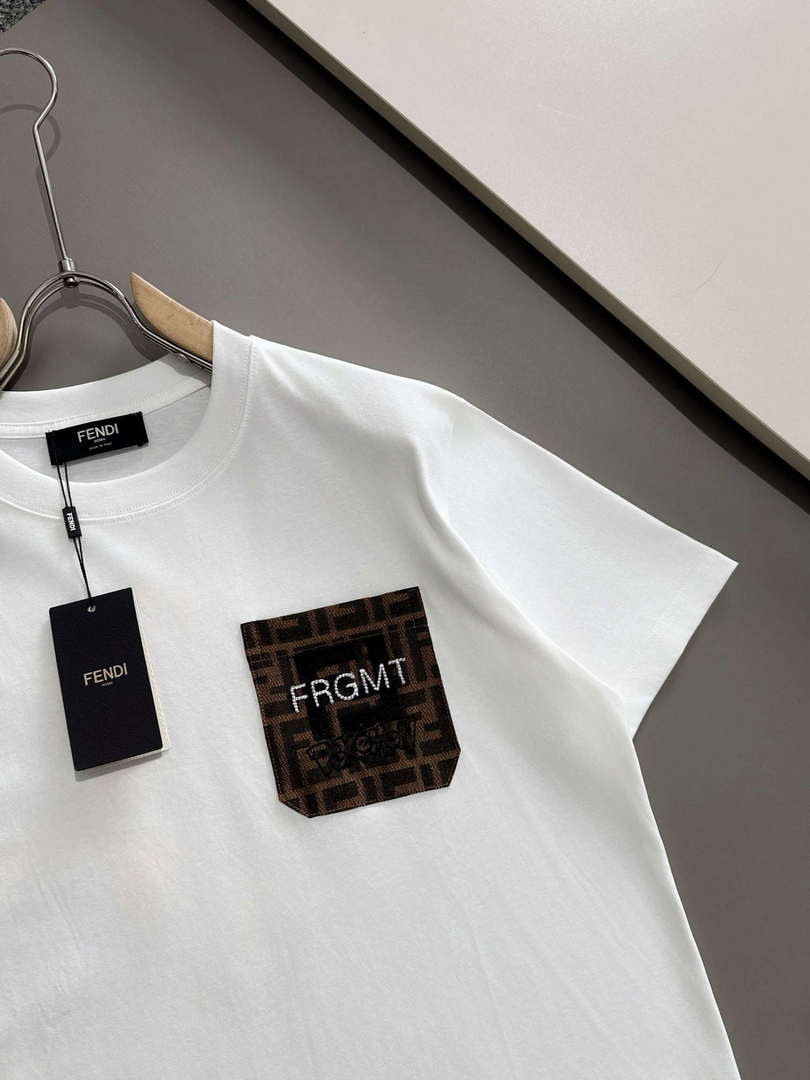 Fendi Fashion Short-sleeved T-shirt for Men and Women F77203