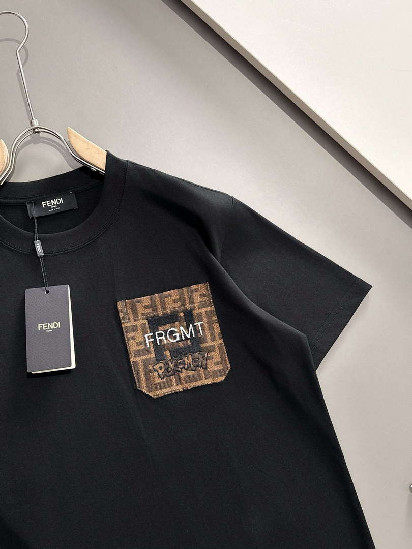 Fendi Fashion Short-sleeved T-shirt for Men and Women F77204