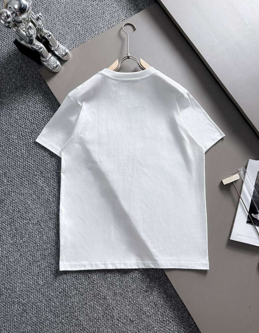 Fendi Fashion Short-sleeved T-shirt for Men and Women F77205