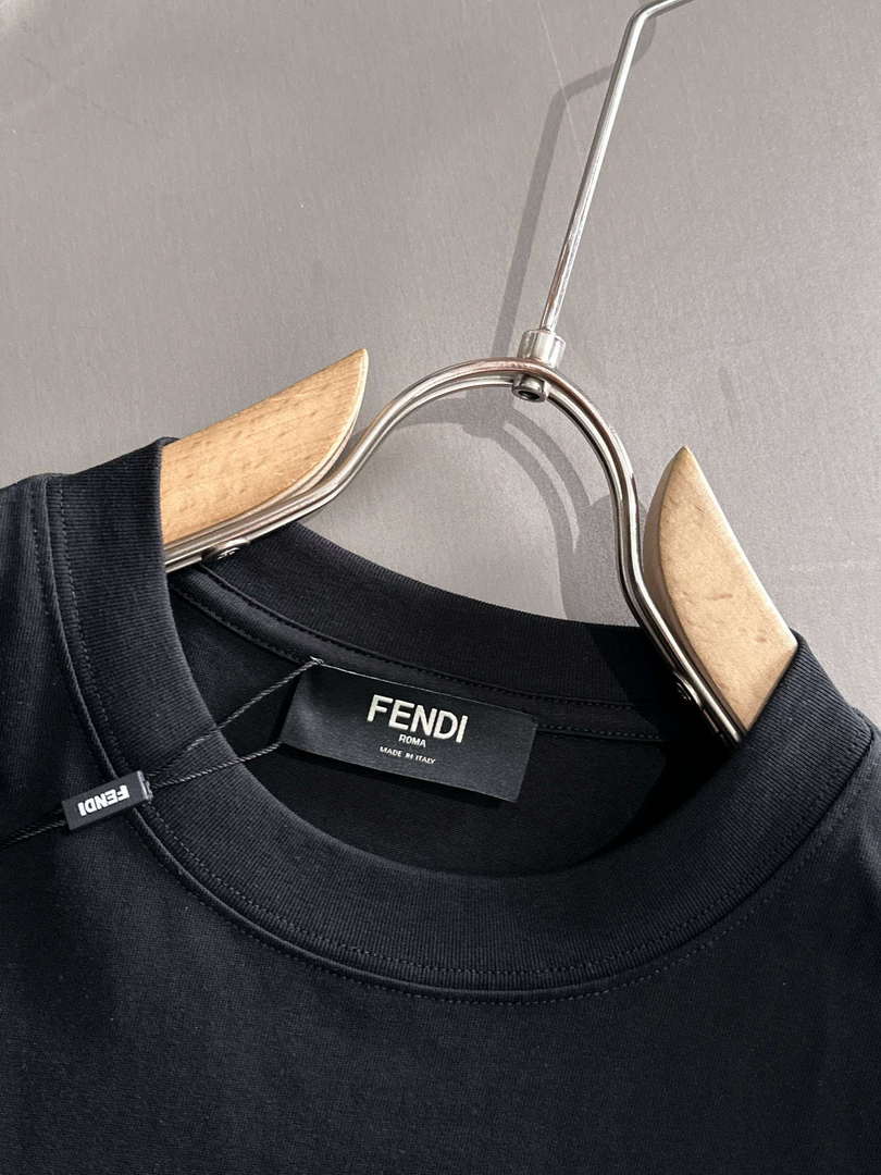 Fendi Fashion Short-sleeved T-shirt for Men and Women F77208