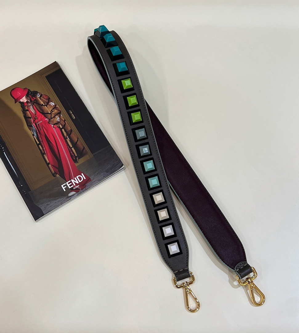 Fendi Handbag Strap You Leather shoulder strap F10062