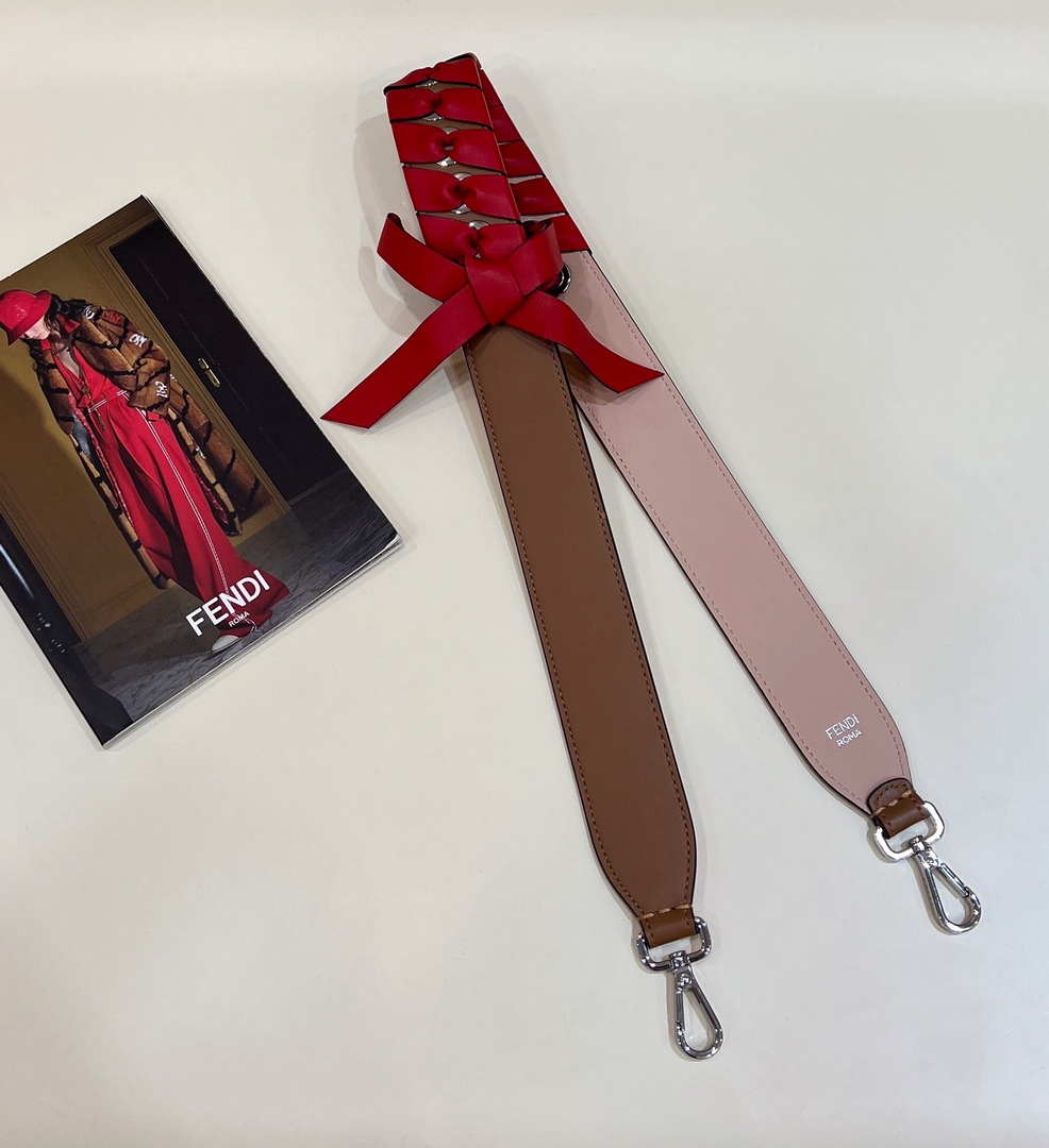 Fendi Handbag Strap You Leather shoulder strap F10064